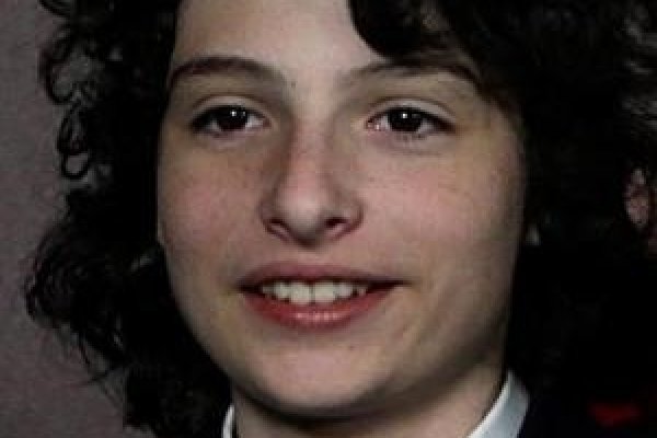 The Fate of F in Famous Names-方知甜