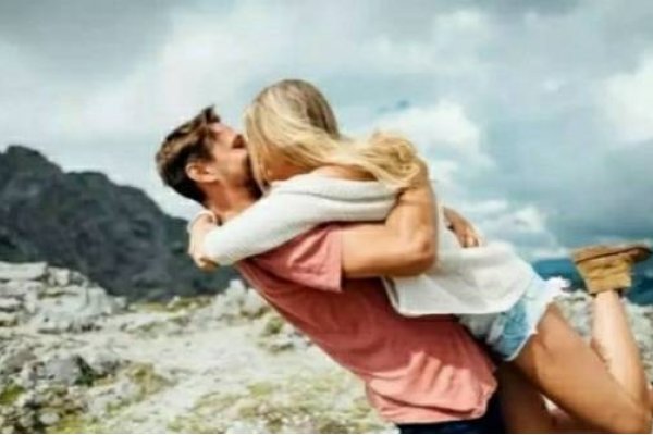 天蝎女与双子男，情感交织中的暧昧危机-方知甜