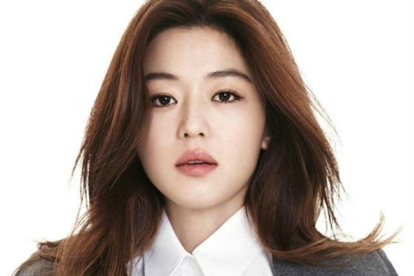 天蝎座女生的独特魅力，如星辰般闪耀光芒-方知甜