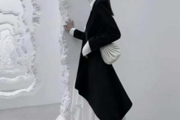 网名女霸气，展现女性力量的独特风采-方知甜