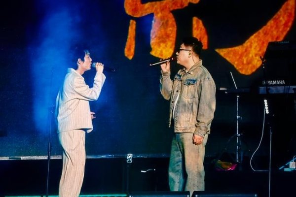 文山交友，在自然与文化的交响中编织友谊的乐章-方知甜