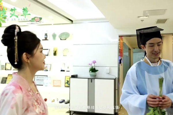 五月二十七，传统与现代交织的夏日庆典，寓意健康爱情双丰收。-方知甜