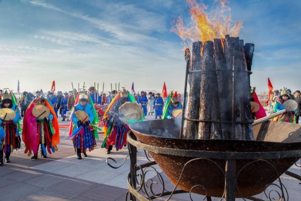 蒙古族，草原上的永恒之火，马背民族的辉煌历史与文化传承-方知甜