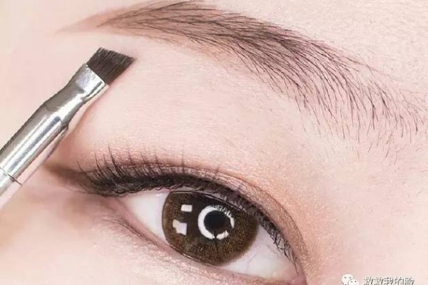 眉毛稀少，从烦恼到自信的美丽蜕变-方知甜