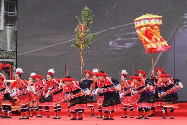 盘王节特色节日，瑶族盛宴迎宾朋！-方知甜