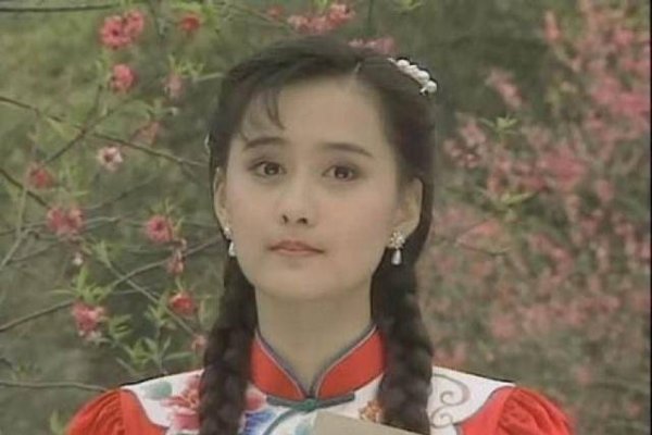 探秘陈德容的演艺之路，从荧幕女神到多面才女-方知甜