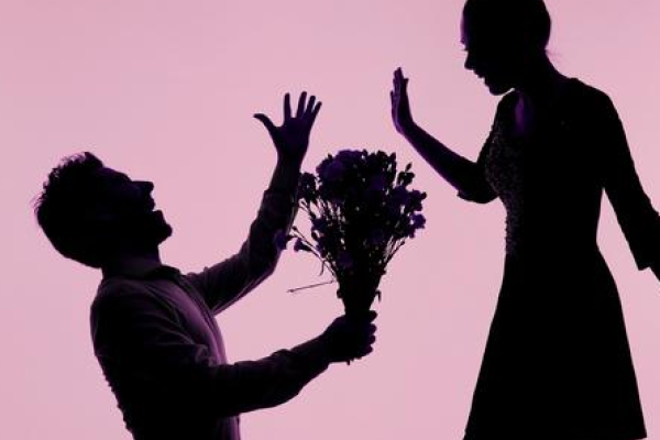 烂桃花运解析，警惕不靠谱的异性纠缠-方知甜