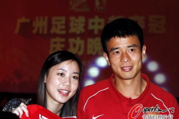 孙祥女友，低调的恋情与背后的故事-方知甜