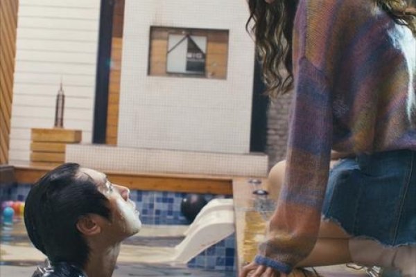 蜈蚣恋爱体，一场跨界的浪漫奇遇-方知甜