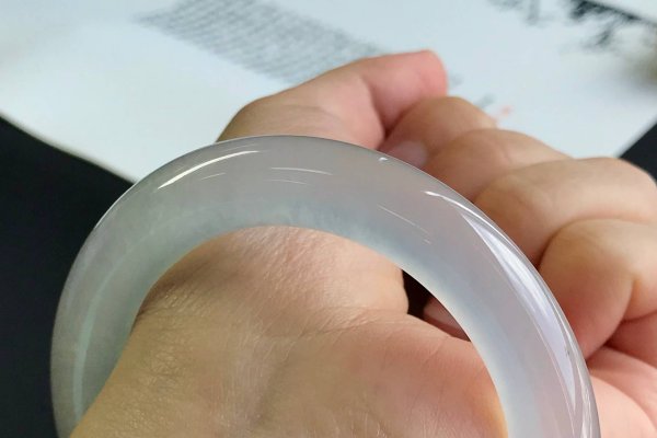 朱砂痣的神秘位置与寓意探析-方知甜