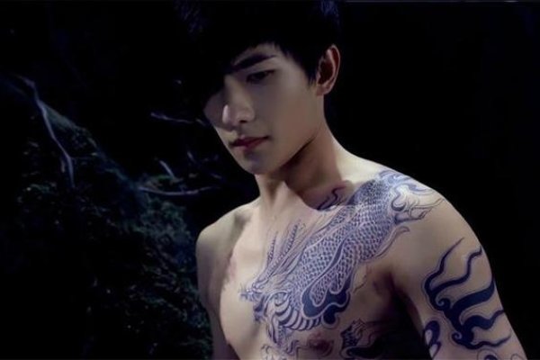 麒麟纹身图案大全，传统与现代交融的时尚美学-方知甜