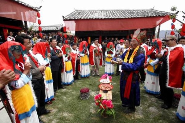 纳西族，多元文化交融的节日与婚姻习俗-方知甜