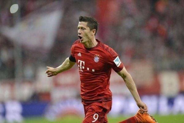 1976年5月24日，星座揭秘与足球界成就-方知甜