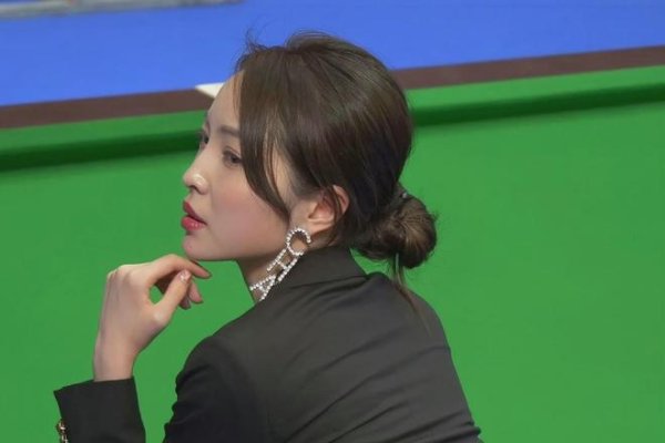 潘晓婷男友，别轻易放弃对爱情最纯粹的渴望-方知甜