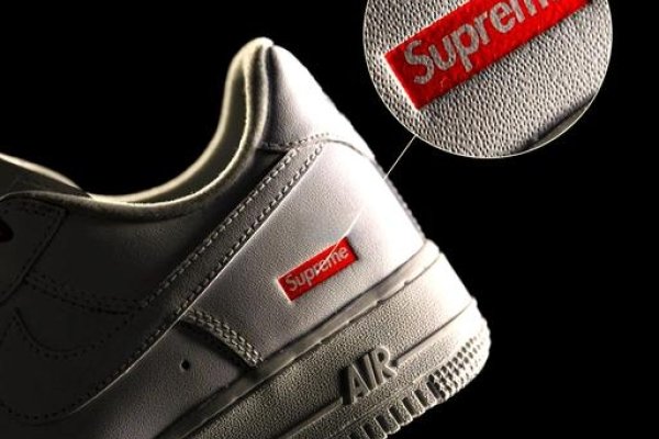 Supreme品牌超值联名款推荐-方知甜