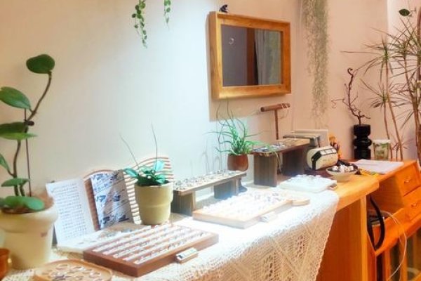 DIY饰品店，打造独特魅力，满足个性化需求-方知甜