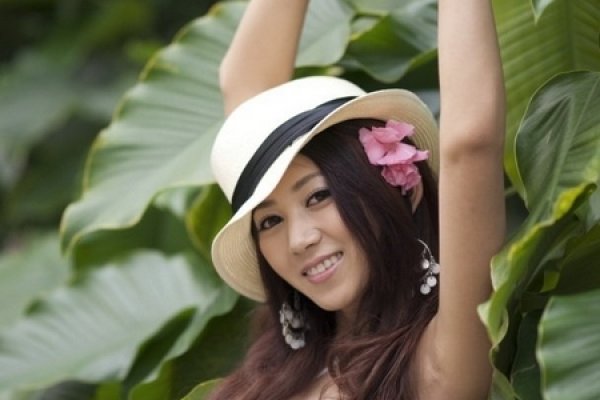 闫凤娇最新动态，从影坛新星到生活艺术家的华丽蜕变-方知甜