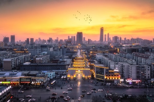 沈阳的夜话，城市角落里的温馨聊天-方知甜