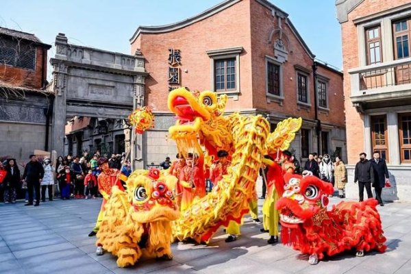 腊月里的龙腾，传统与现代交织的年味-方知甜