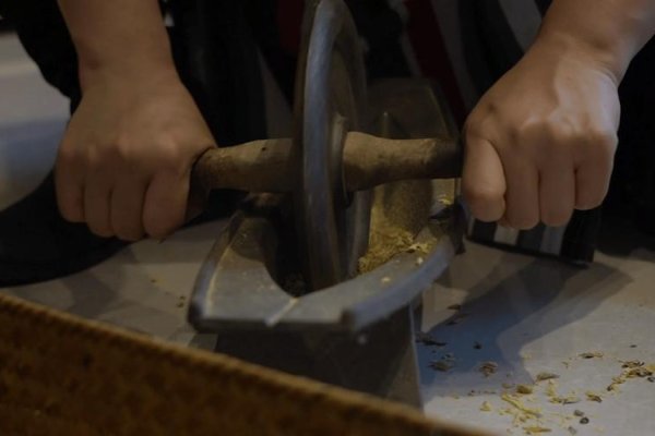 蒙医药与香制作技艺，传承创新并进-方知甜