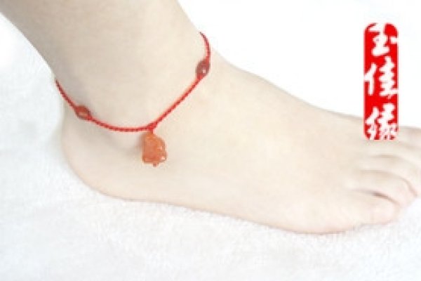 男子本命年穿红，避邪转运，适度为宜-方知甜