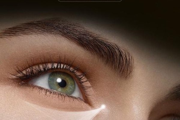 眼角上扬，神秘魅力的源泉-方知甜