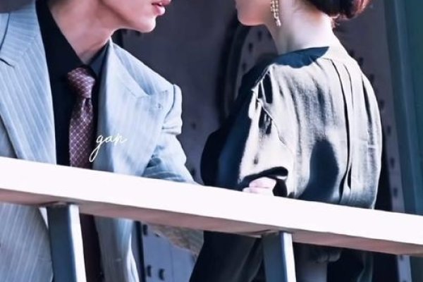 严宽女友，重燃情愫背后的坚守与深情-方知甜