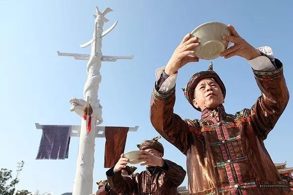 中元节传统禁忌，夜晚少出门，尊重祭祖习俗-方知甜