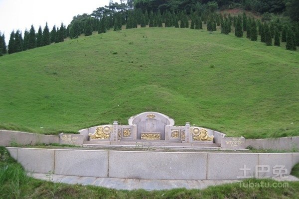 怎样看坟地风水，传统智慧与现代视角的融合-方知甜