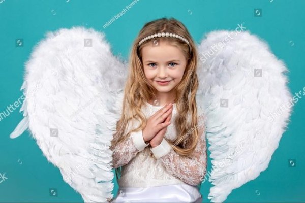 Angel Girl: Purity and Kindness in Every Curve-方知甜